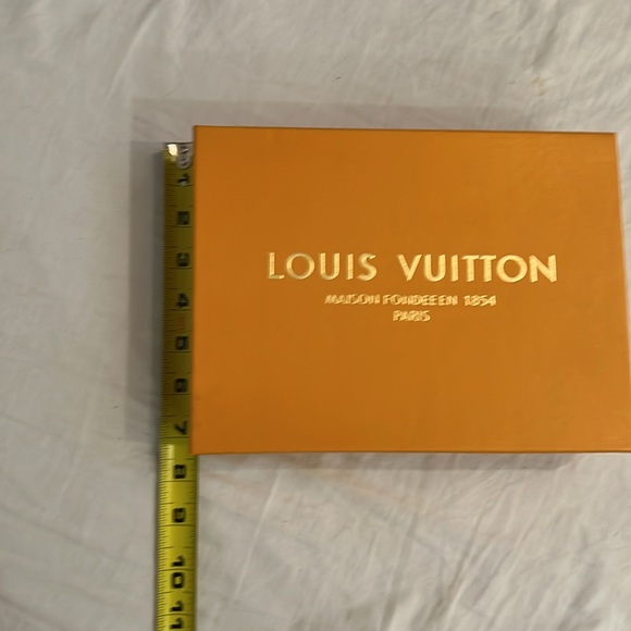 Louis Vuitton gift box - Picture 6 of 8